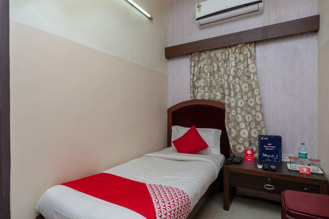 Oyo 8410 Rajeswari Tower Hotell Chennai Eksteriør bilde